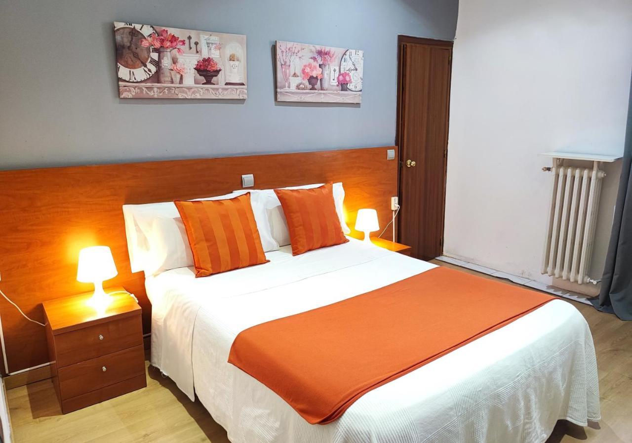 โอสตัล เซร์บันเตส Hotel มาดริด ภายนอก รูปภาพ
