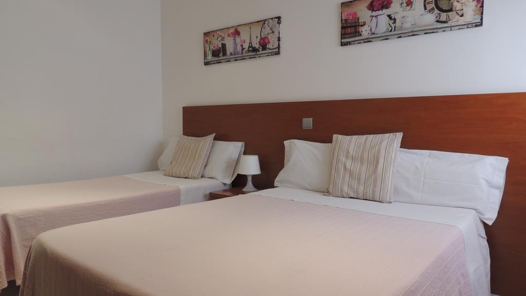 โอสตัล เซร์บันเตส Hotel มาดริด ภายนอก รูปภาพ